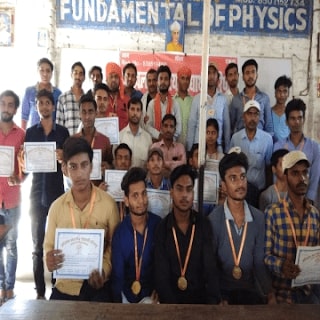 Best physics classes in Hajipur
