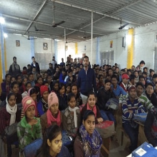 Best physics classes in Hajipur