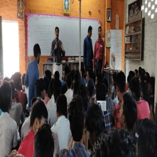 Best physics classes in Hajipur